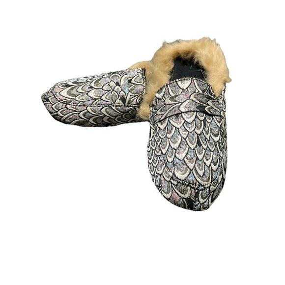 INC Mule Slippers Faux Fur Silver Jacquard Print Medium Size 7/8 - Picture 4 of 5